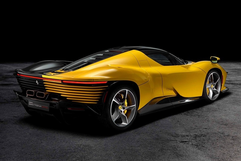 Не для прибыли, а для учащихся: уникальный Ferrari Daytona SP3 продадут на аукционе