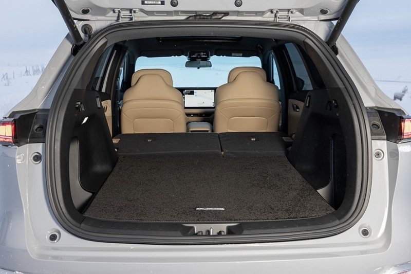 Новый Changan CS75 Plus стартует в России с топовым мотором и полным приводом: объявлены цены