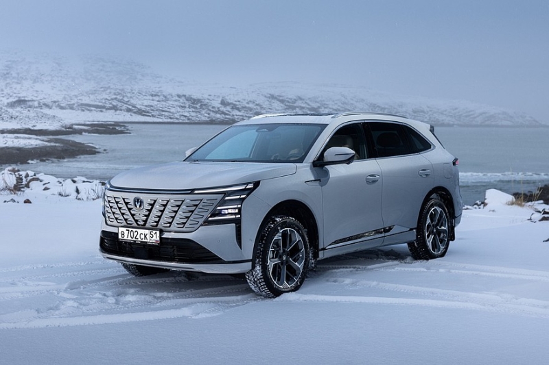 Новый Changan CS75 Plus стартует в России с топовым мотором и полным приводом: объявлены цены