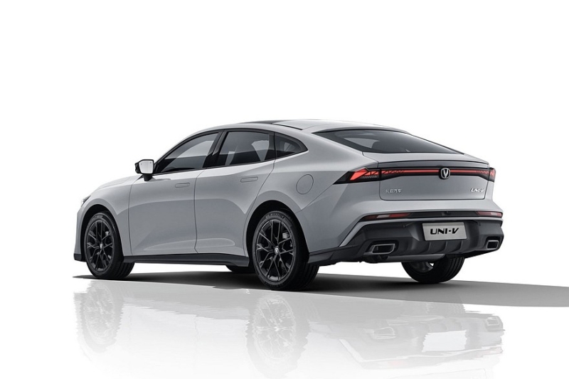 Новый Changan Uni-V с топовым мотором предложен по привлекательной цене