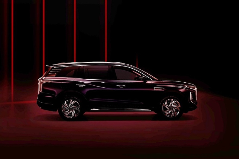 Новый кроссовер Hongqi HS7 для России: подробности об оснащении