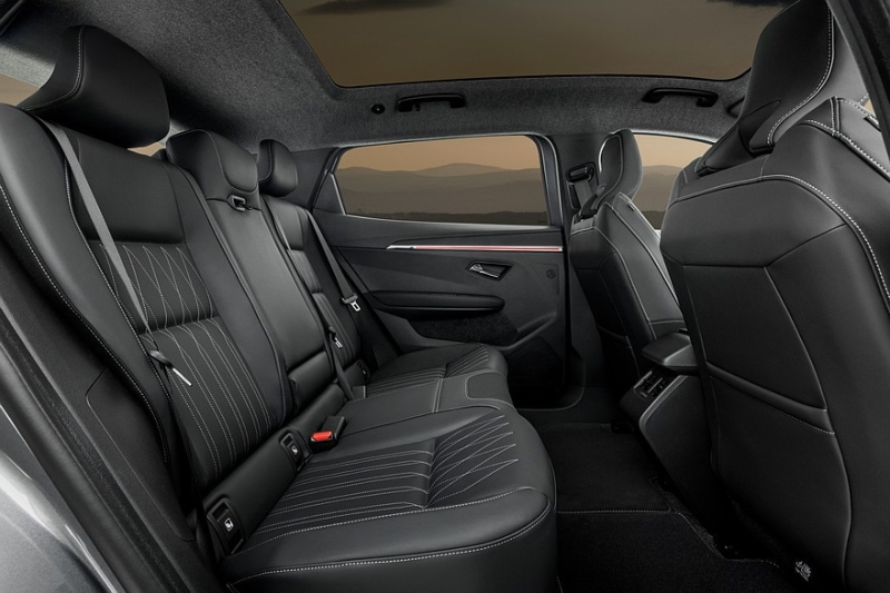 Новый Mitsubishi Eclipse Cross на базе Renault стартует с топовой начинкой