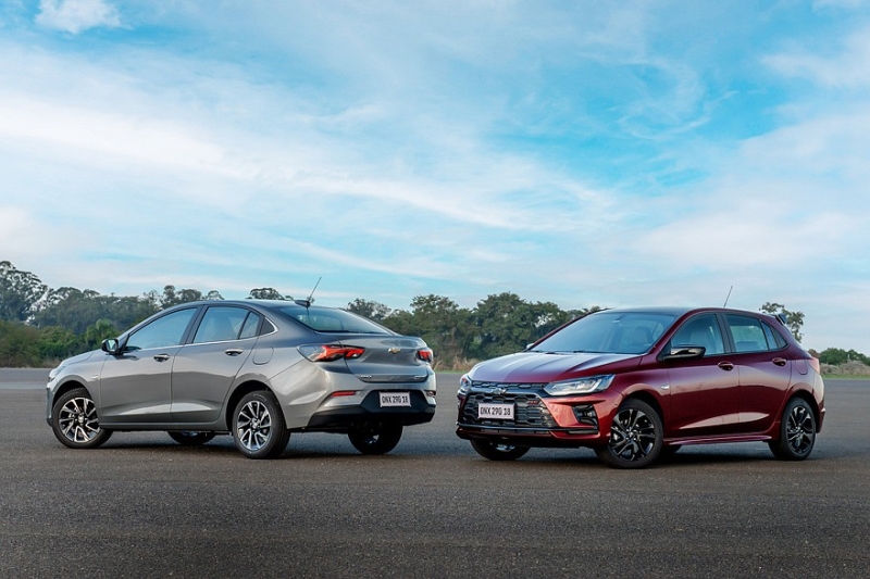 Обновлённый Chevrolet Onix: «живые» фото, подешевевшая база и другие уточнения