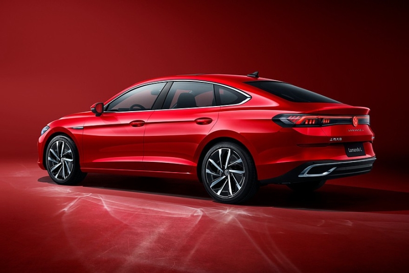 Обновлённый лифтбек Volkswagen Lamando L: раздельные экраны, более мощный мотор и GTS-версия