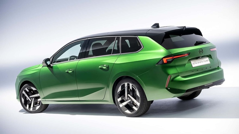 Обновлённый Opel Astra: премиальные фары, салон из вторсырья и батарейка побольше