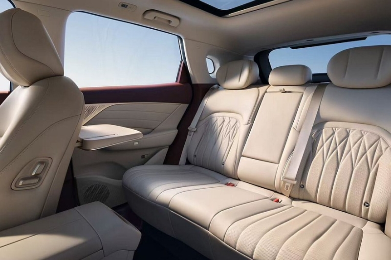 Представлен кроссовер Dongfeng Aeolus L8, его планируют привезти в Россию