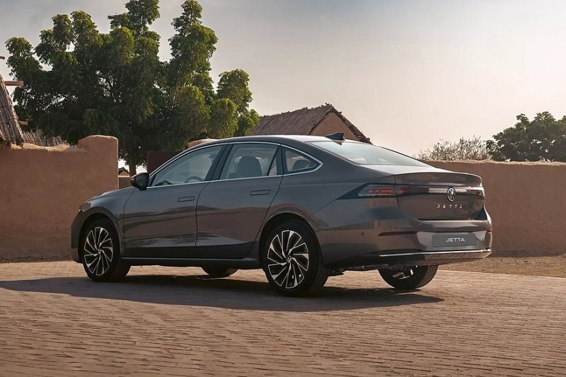 Представлены «другие» новые седаны Volkswagen Jetta и Passat