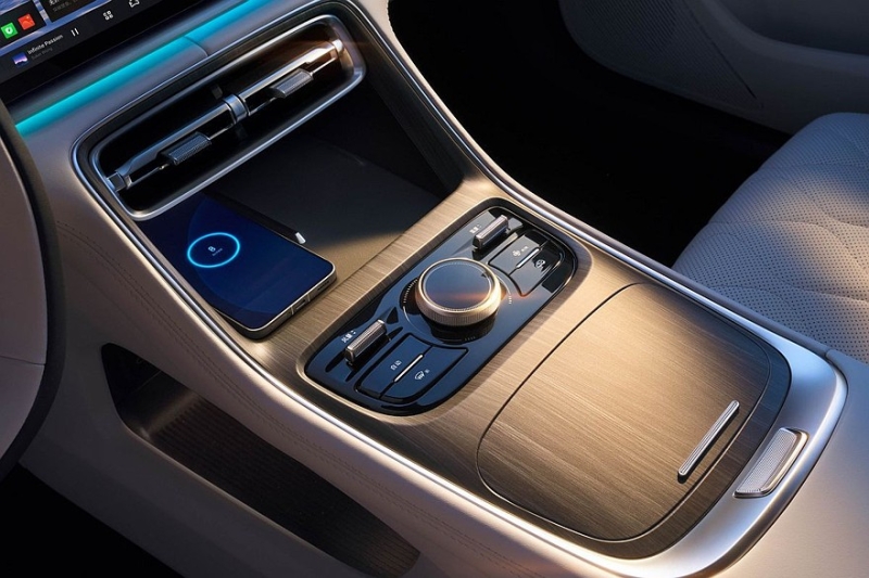 Седан Geely Galaxy A7 выходит на рынок: размером с Toyota Camry, но гораздо дешевле