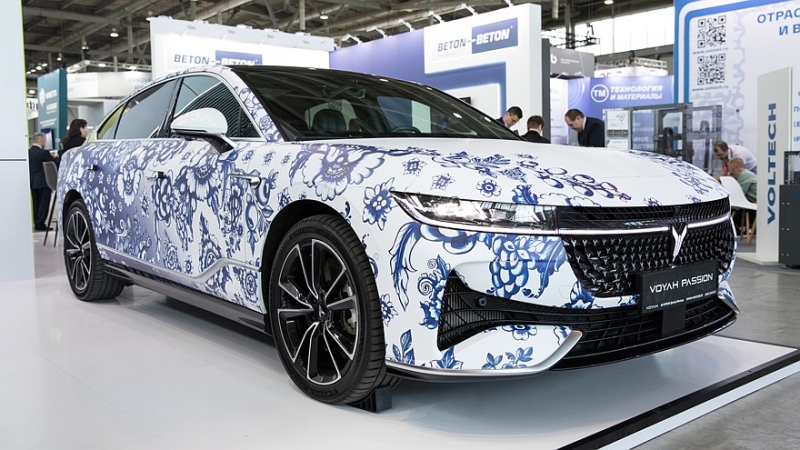 Стартовали продажи гибридного седана Voyah Passion с местной пропиской. Цена известна