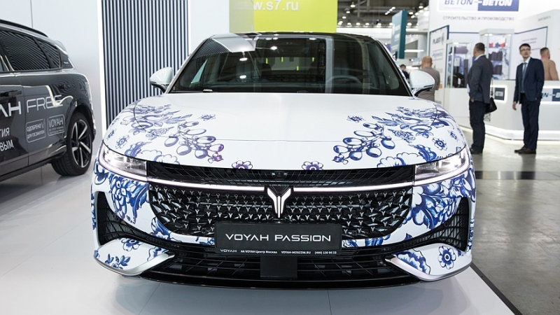 Стартовали продажи гибридного седана Voyah Passion с местной пропиской. Цена известна