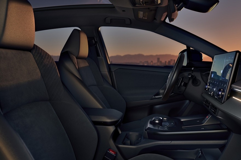 Subaru готовит новый кроссовер: первый тизер Uncharted