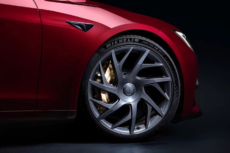 Tesla Model S и Model X обзавелись прощальными версиями Signature для VIP-клиентов