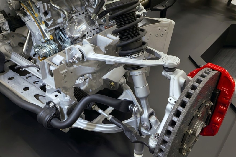 Toyota представила суперкар GR GT: мощный V8, компоновка transaxle и готовность к гонкам