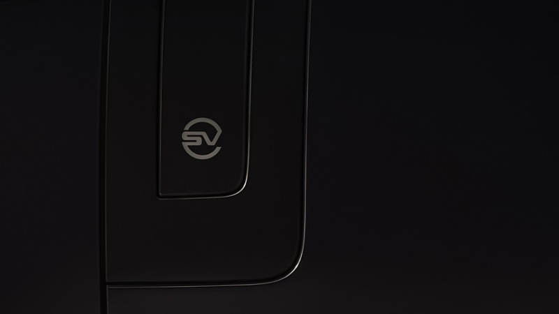 У внедорожника Range Rover SV появилась новая «затемнённая» версия для меломанов