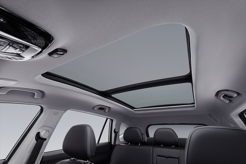 В России стартовали продажи флагманского кроссовера Москвич 8: полный прайс-лист